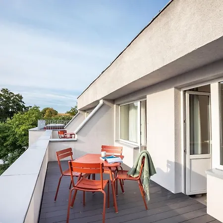 Aparthotel Tech Coliving&coworking Spaces 3*