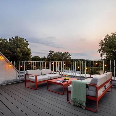 Tech Coliving&coworking Spaces Aparthotel 3*