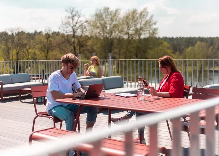 Tech Coliving&coworking Spaces מלון דירות דרוסקינינקאי