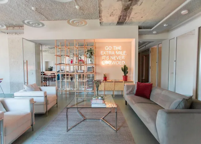 Tech Coliving&coworking Spaces מלון דירות 3*